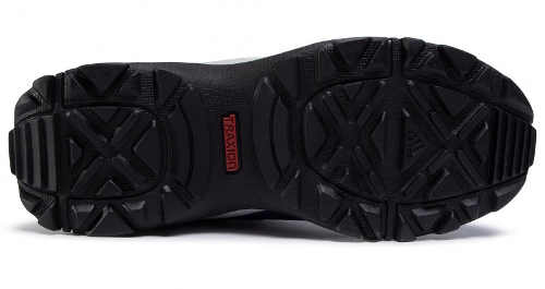 Kvalitná vzorovaná podrážka dámskych zimných outdoorových topánok Adidas