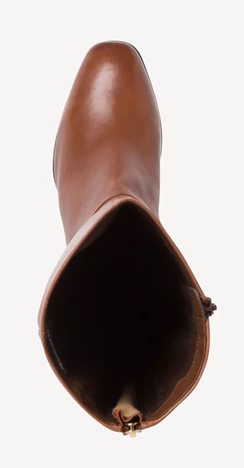 Hnedé topánky Tamaris pre širšie lýtka